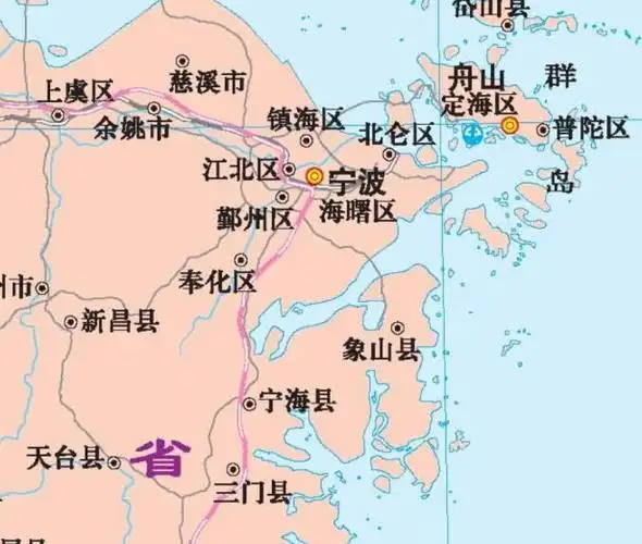 奉化位于北纬29°24至29°47,东经121°03至121°46,处浙江省东部