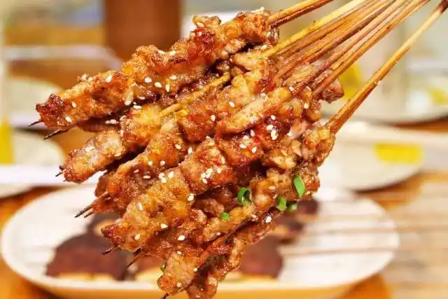 烤澳洲肥牛折后价1.6元/串