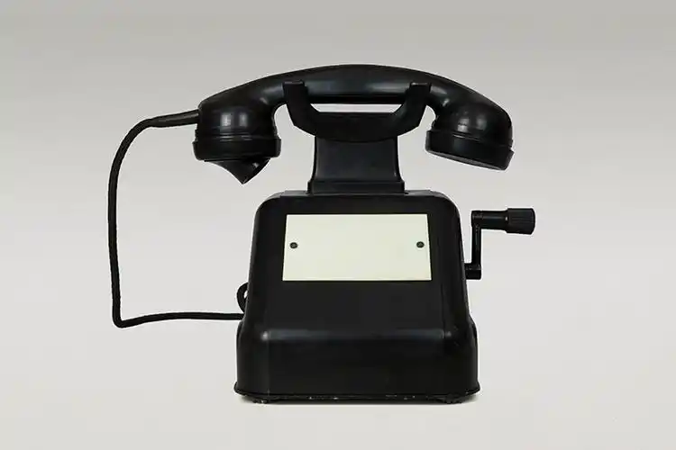 二十世纪 80 年代福清通讯用的手摇电话机-收藏-林绍良陈列馆