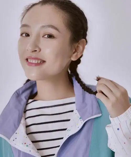 《我们的新时代》开机,谭松韵搭档白敬亭,吴倩才28岁就显老