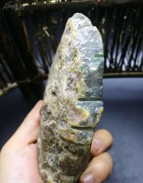 纯天然水胆玛瑙原石切片,带原皮,一晃能看到有水,很灵活,润度非常好