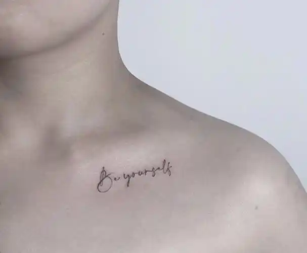 最新英文字母纹身图案大全男女6