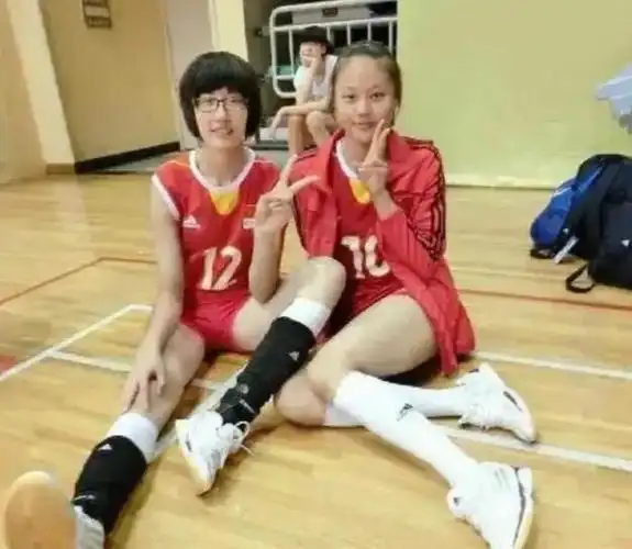 回顾李盈莹从东北小城走出的世界冠军人生的心酸历程催人泪下