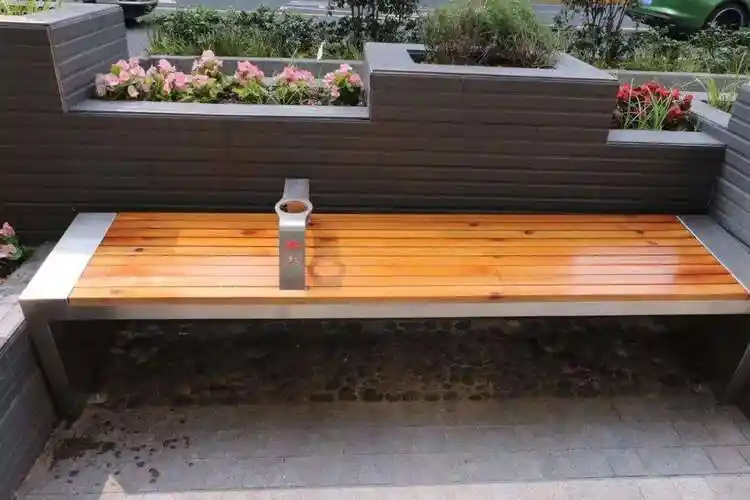 让冰冷的座椅有温度!静安寺街道推出百余处特色公共座椅