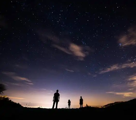 星空下的背影1280x960分辨率查看