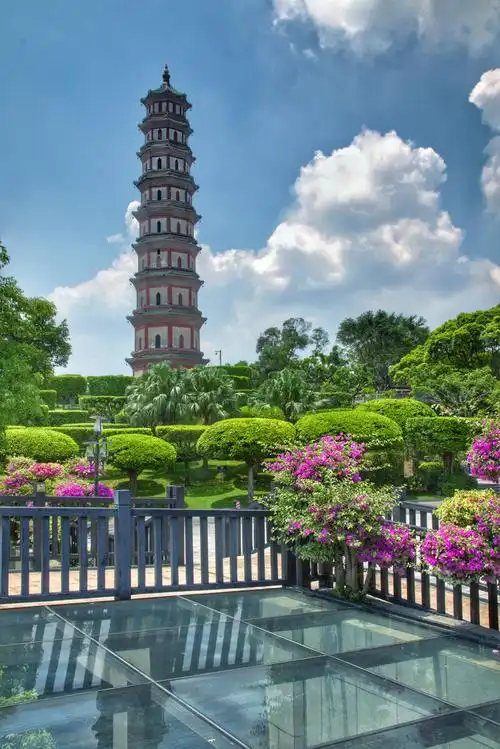 广州番禺莲花山风光