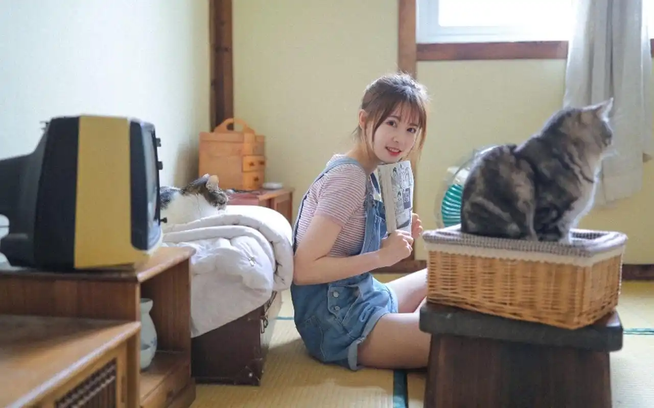 可爱元气少女高清桌面壁纸