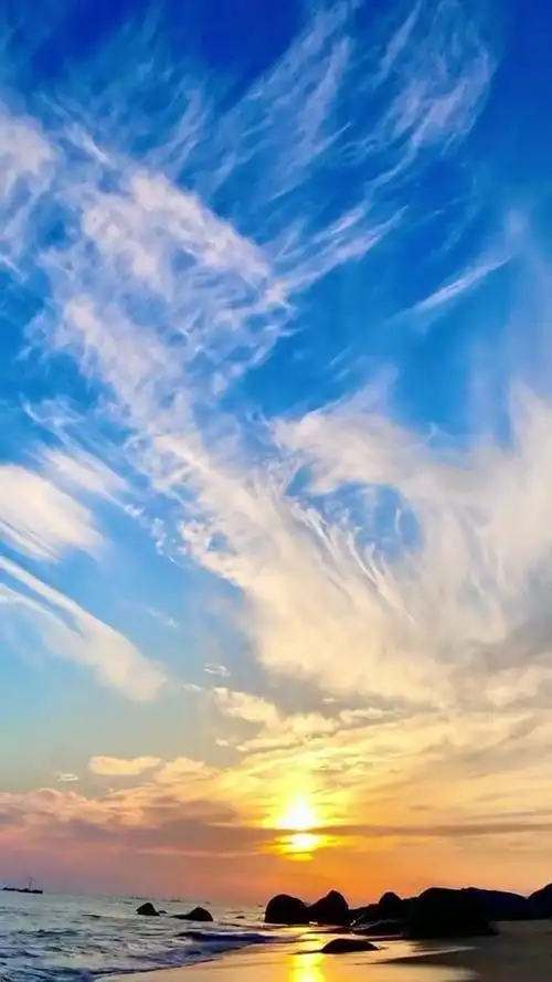 慢慢走,沿途有风景,背后有阳光7715"好景难遇如同你一般"