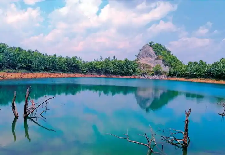 碧波浩渺(六盘水天生湖)