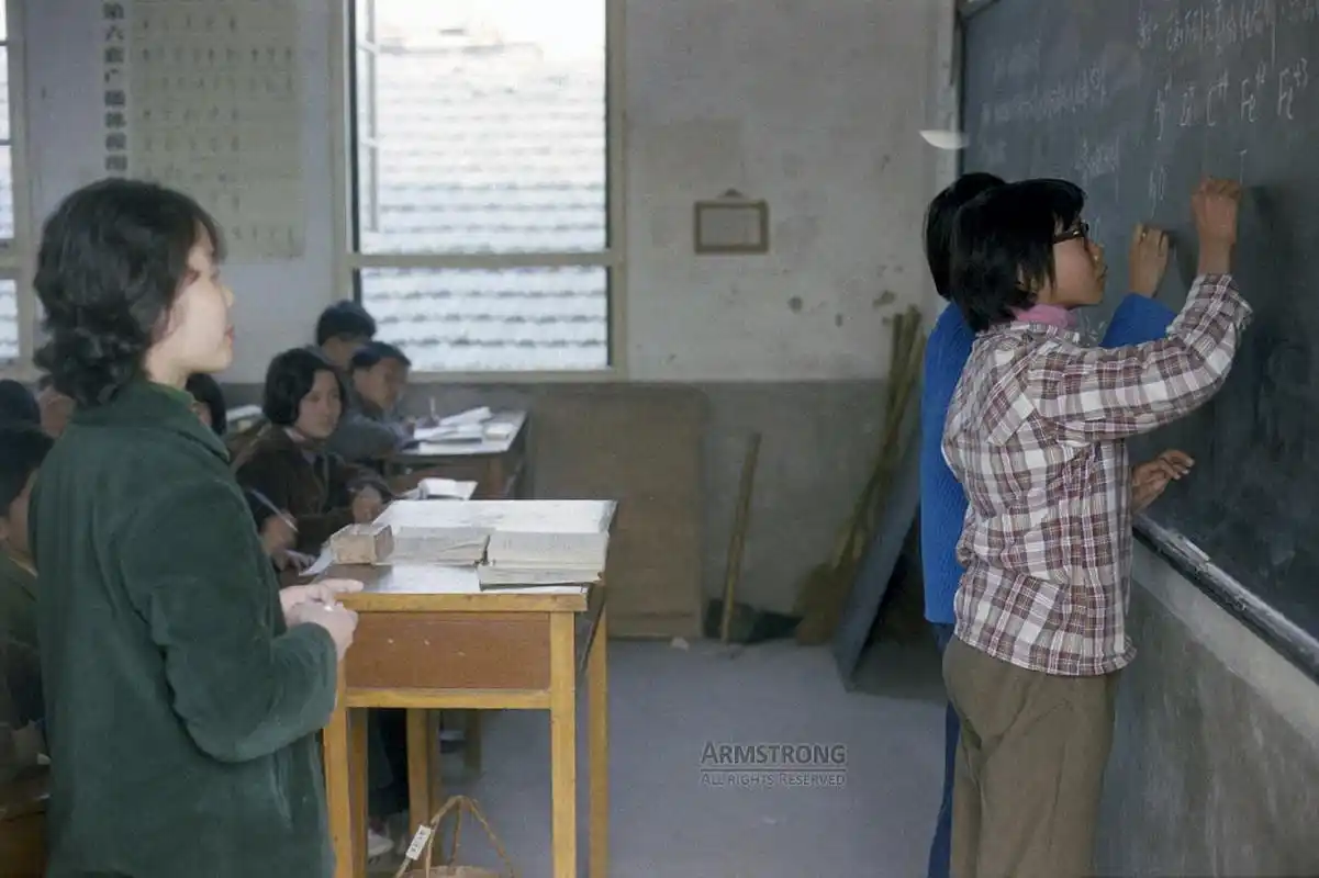 怀旧老照片:20世纪80年代的校园生活!