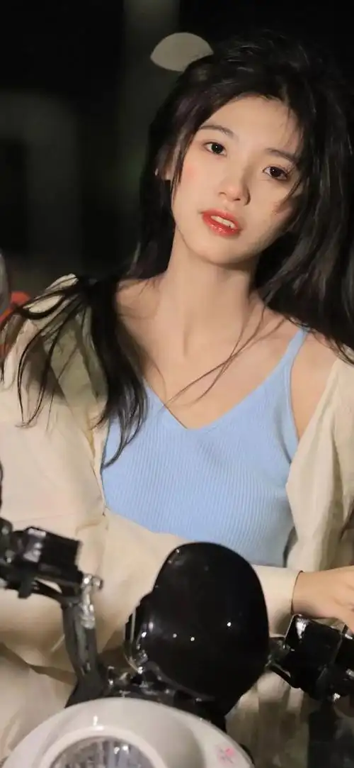 有没有那种禁欲系的污污的壁纸呀