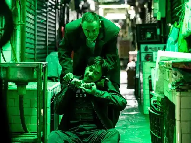 是在点映的两天之后,发行方做的全国多城同步业务看片时看了这部电影