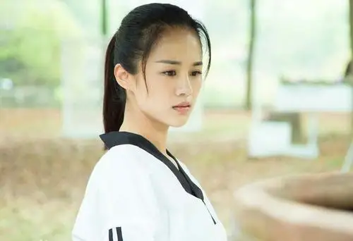 短篇小说 旋风少女新版 李尹秀,风云道馆