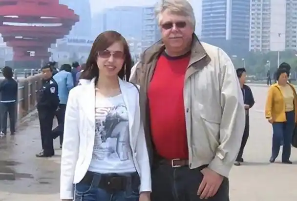 岁婆婆帮忙带娃,如今非常幸福|李燕|罗恩|爱情|离异|四川省_网易订阅