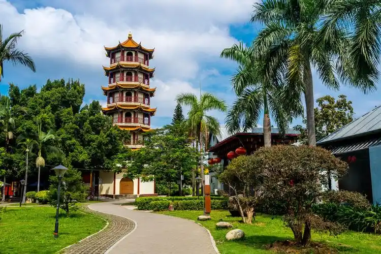 龙园公园位于深圳市龙岗区龙平东路与梅园路交汇处北推荐菜:分类:景点