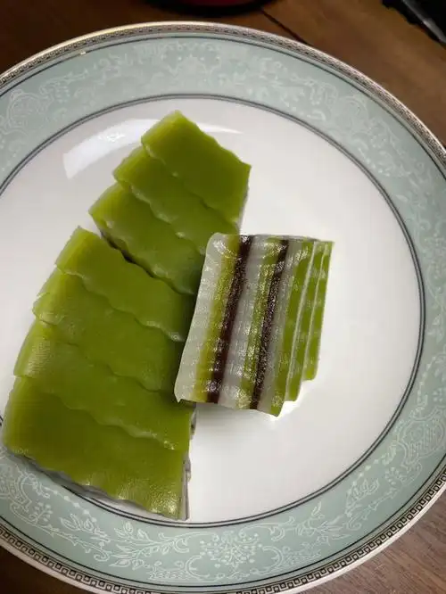 喜欢斑斓叶千层糕