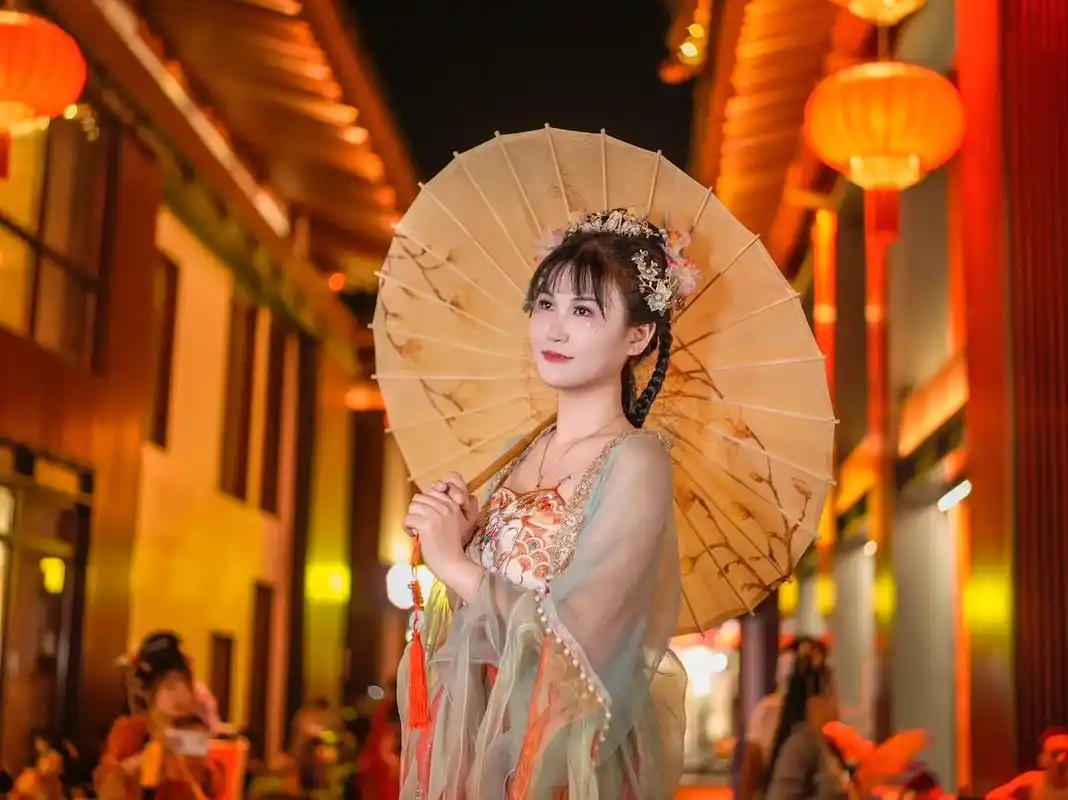 梦回大唐 #穿汉服看长安三万里仪式感 96是西安,亦