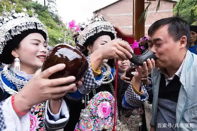 走进黔东南:苗家拦门酒,古老而热情的迎宾礼仪
