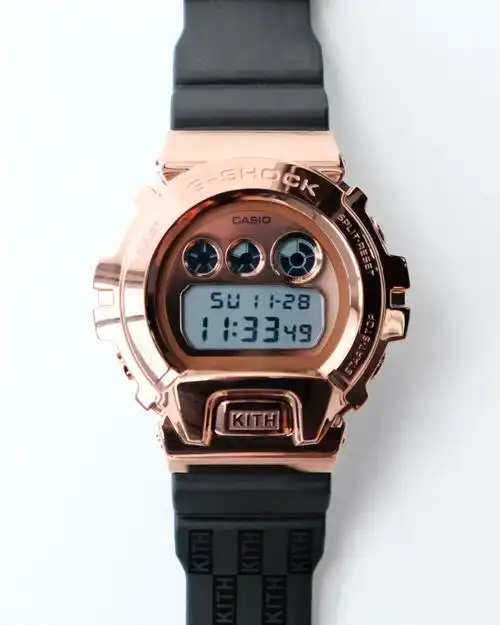 今天拍摄了我的一只手表,来自卡西欧g-shock和kith的联名手表,男孩子