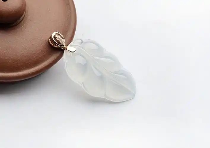 冰种淡晴水镶玫瑰金钻石金扣叶子挂件 - 叶子 - 翡翠王朝