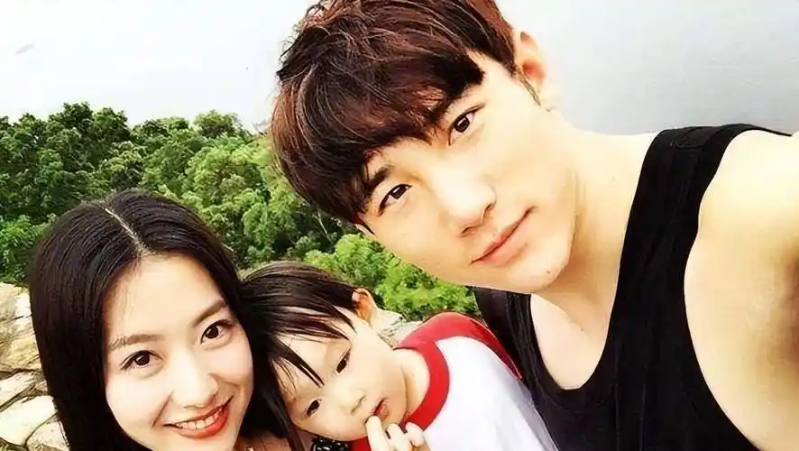 演员白冰:闪婚小三岁男模,分手后独自带娃,如今36岁仍单身_丁一_婚礼