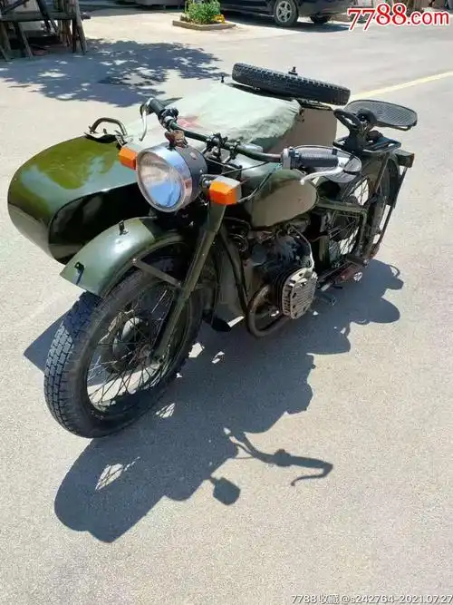 老*用长江750侉子摩托车,保存完好,品相一流,正常使用,好启动.