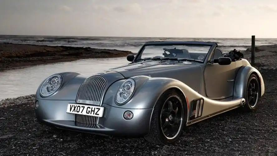 复古跑车摩根aero8搭v8自然吸气发动机