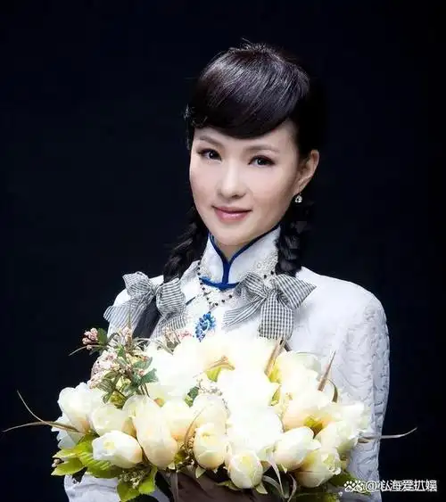 打开她的简历,你会发现别人家里的孩子真的太恐怖了,让人感叹我们真的