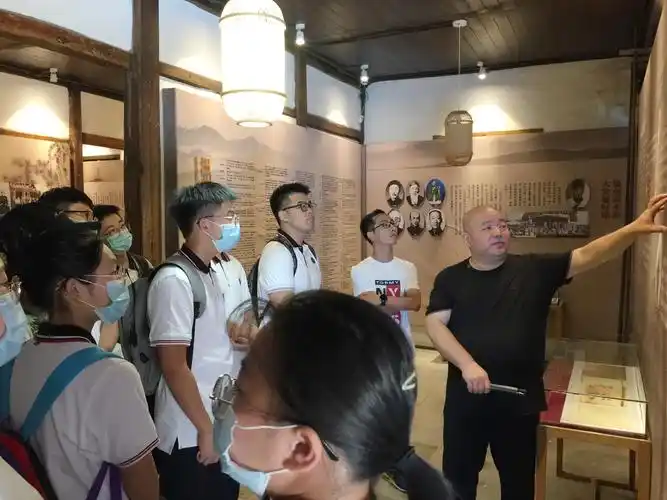 温州市十四高中学生来温州武术博物馆参观体验