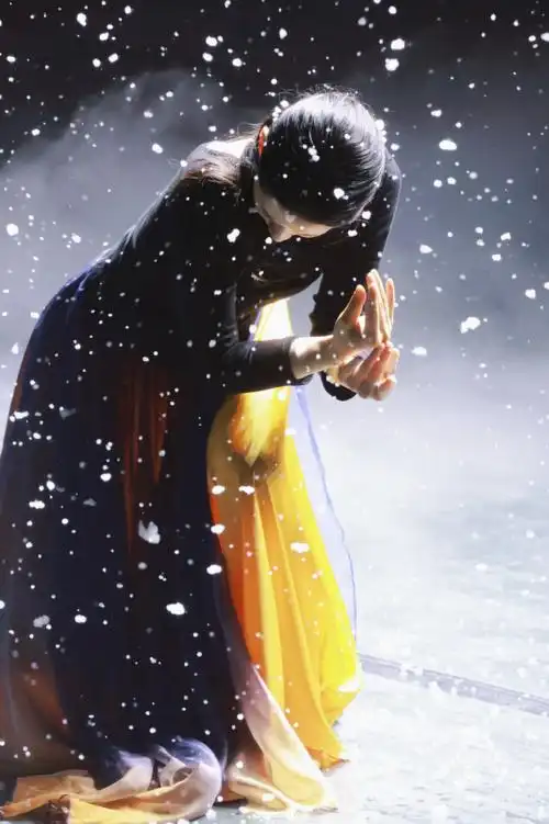 张婧仪他从火光中走来##他从火光中走来结局##张婧仪雪中舞蹈