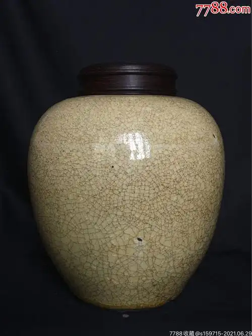 明代龙泉窑青黄百圾碎玻璃釉罐