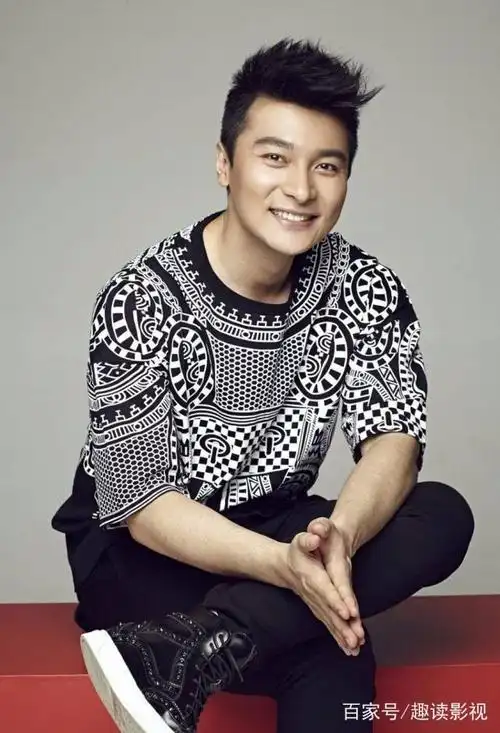 《新倚天》里"躺红"的俞岱岩,戏外是专科毕业,以模仿华仔出道