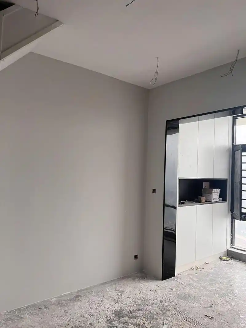 开始刷乳胶漆啦|多乐士薄雾灰色系乳胶漆 到了最期待的这步 不放心