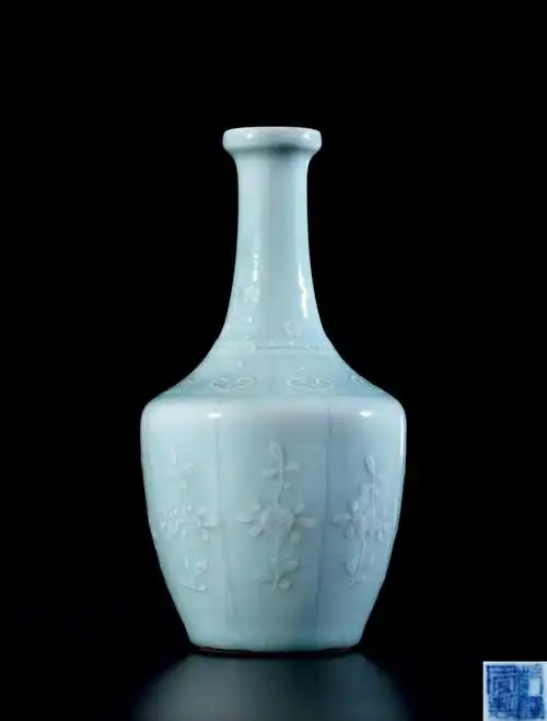 粉青釉模印花卉盘口瓶】拍卖品_图片_价格_鉴赏_清代单色釉瓷器_雅昌