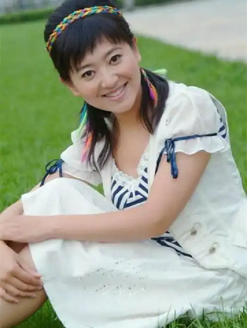 月亮姐姐经纪公司经纪人|月亮姐姐代言品牌费用|月亮姐姐商务合作