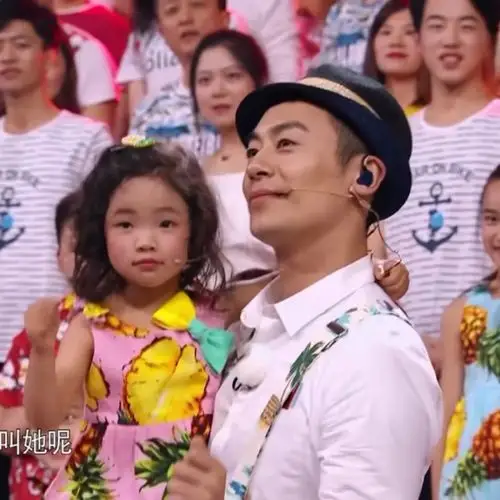 奔跑吧#最暖心的朱亚文,最可爱的小桑果_奔跑吧 第三季影评_跑男来了