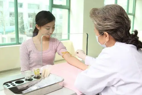 导读:像上述几位孕妈一样,很多孕妈妈喜欢讨论抽血的话题.