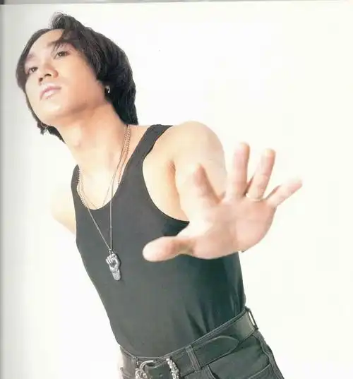 资深乐迷收藏的beyond早期黄家驹罕见照片(上)