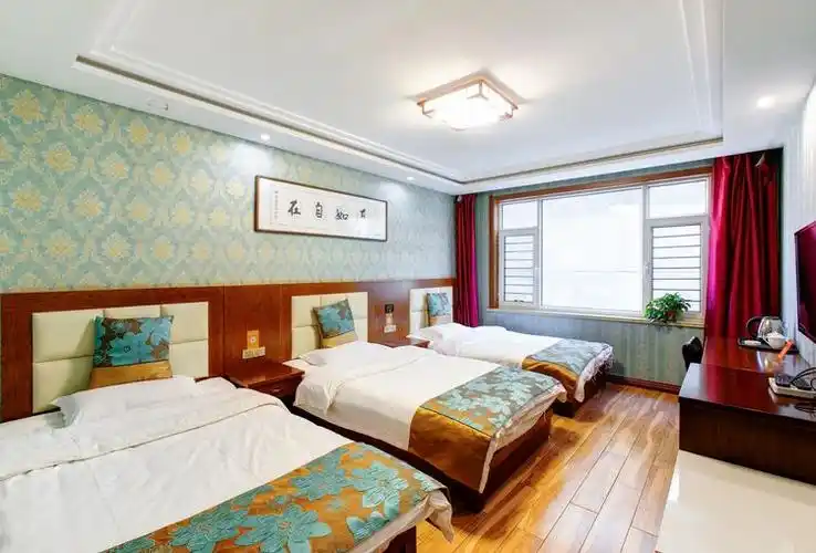 【漫步云端三床三人间】位于五台山景区中心/近殊像寺/离五爷庙600米