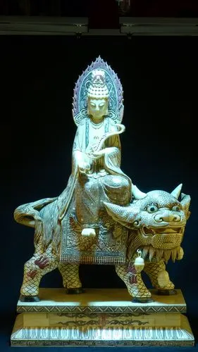 观音菩萨骑金毛犼骨雕摆件