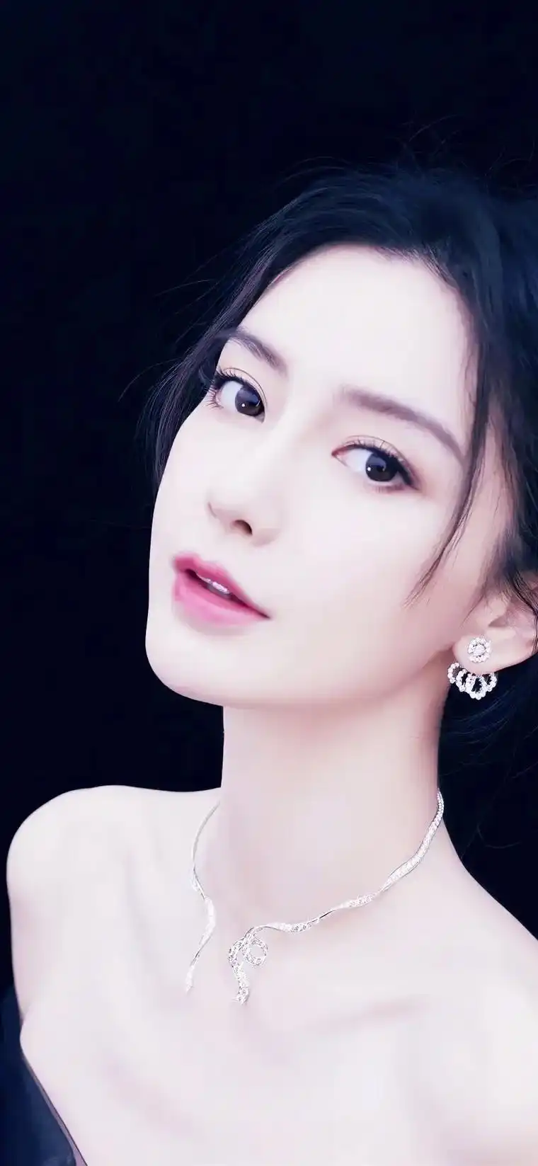 angelababy笑起来真的甜到了心里.#人如其名,ang - 抖音