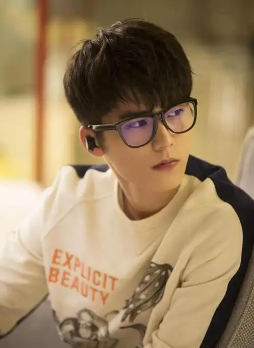 刘奕畅指尖少年热血开播分饰两角共同开启梦幻奇遇之旅