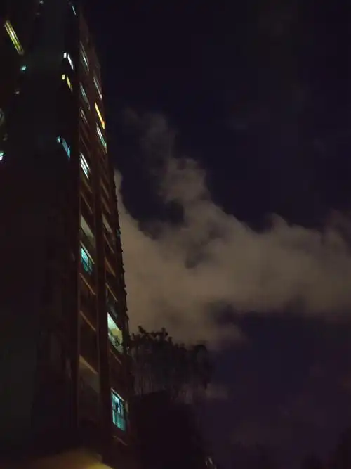 你有没有认真看过凌晨4点的天空