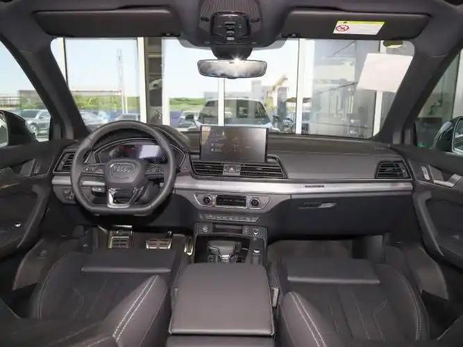 乌鲁木齐奥迪q5lsportback大幅降价最低售价3523万现车充足