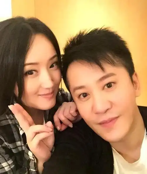 毛宁的老婆原来是我们都熟知的人明白他没有选择杨钰莹了