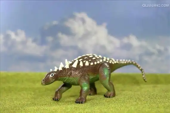 甲龙的化石是在北美洲西部的地层被发现,年代属于白