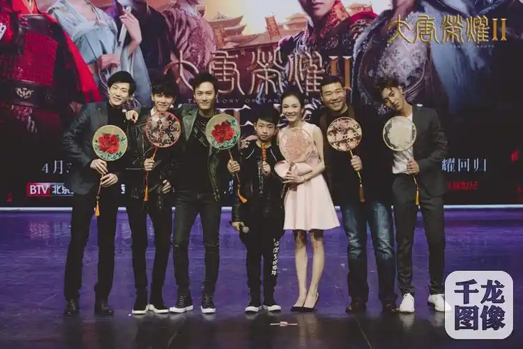 《大唐荣耀2》横店开播盛典 景甜任嘉伦隔空合体