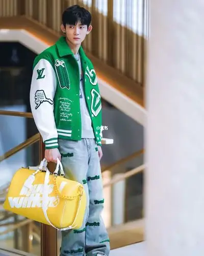 吴亦凡同款lv棒球外套超好看97已经断货了?