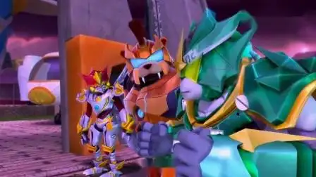 猪猪侠五灵王攻击过来,五灵王合力释放五灵盾,抵挡攻击.