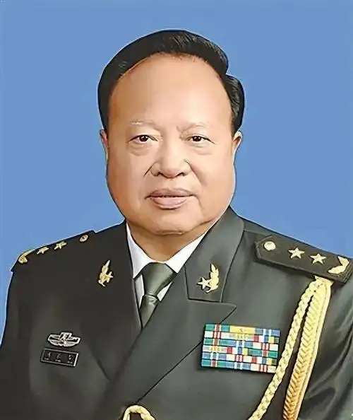 他担任南京军区司令员6年,先后换了3位参谋长,他们都是谁?